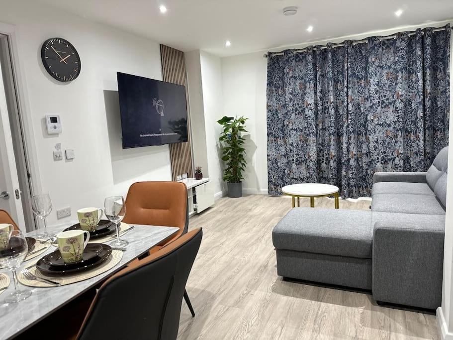 Aqua Dreams -serviced Luxury Apartment, Coyles Place At Portland 88 Apartment *